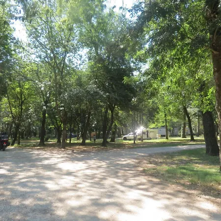 Campingplatz Du Lion Bourg-Saint-Andéol